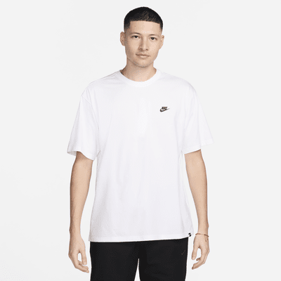 Nike Sportswear Club Men's T-Shirt. Nike.com